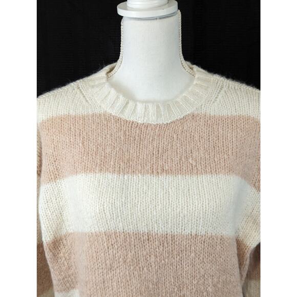 AMERICAN EAGLE! LUXEWOOL BLEND, FLUFFY PUNK, CREAM STRIPED SWEATER! SZ S - Picture 2 of 7